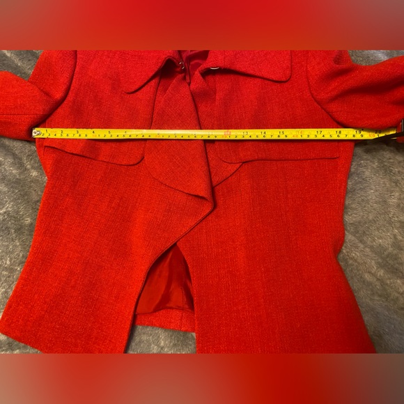 Anne Klein Short Trench Crepe
Drapey Front Jacket Memling Red
Women Size… - Picture 11 of 16